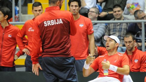 ЛАЈОВИЋ ПРОКОЦКАО ВОЂСТВО: Србија у Дејвис купу губи од Словачке са 0:2