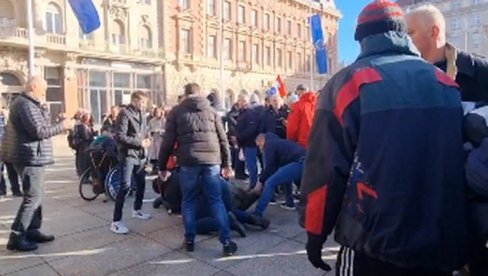 TUČA U CENTRU ZAGREBA: Posvađali se klečavaci i anti-klečavaci - Nestvarne scene na Trgu Bana Jelačića