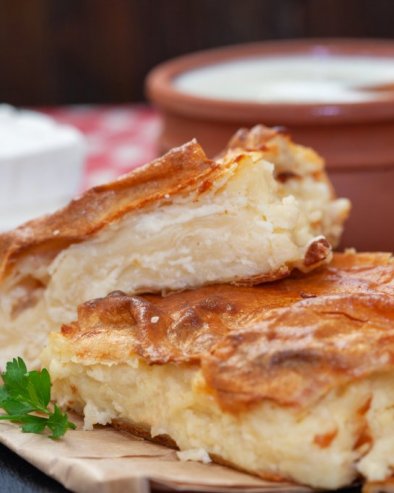 DOMAĆICE SU LUDE ZA OVIM RECEPTOM: Spojite gibanicu i carsku pitu i dobićete najlepše jelo na svetu