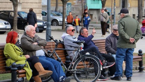 ПОЧИЊЕ ИСПЛАТА ФЕБРУАРСКИХ ПЕНЗИЈА: Ево који ће пензионери први добити пензију