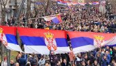 VELIKI PROTEST SRBA U KOSOVSKOJ MITROVICI: Građani ustali protiv nepravde i terora Kurtijevog režima (FOTO/VIDEO)