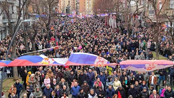 УВЕК ЋУ БИТИ НА СТРАНИ ПРОГНАНИХ СРБА Вучић о КиМ: Морамо да заштитимо своја огњишта