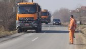 ZBOG ASFALTIRANJA ZATVARA SE DEO PUTA SMEDEREVSKA PALANKA ‒ MLADENOVAC: Obustava saobraćaja 13. i 14. februara