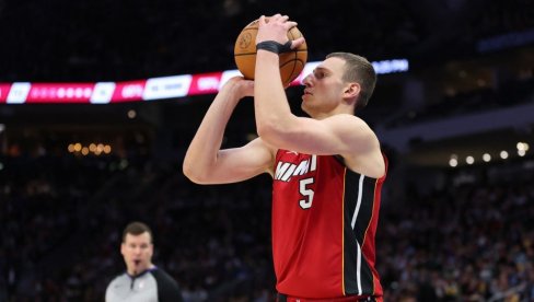 NBA: Klivlend ubedljivo pobedio Los Anđeles Lejkerse, Jović dvocifren u porazu Majamija