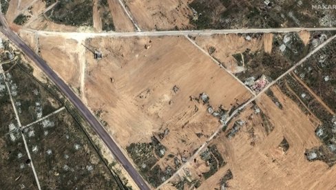 ПРИПРЕМЕ ЗА ТАЛАС ИЗБЕГЛИЦА: Сателитски снимци показују изградњу ограђеног простора на граници Газе и Египта