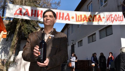 OCENJENO 167 UZORAKA: U Iđošu kod Kikinde održana manifestacija 24. „Dani vina“ (FOTO)