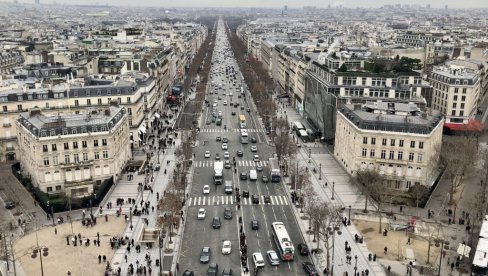 КУВАЈУ КАФУ ТАМО ГДЕ СЕ МЕЊАЛО УЉЕ: Како Париз због енергетске кризе и пандемије мења лице града