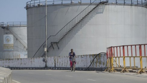 РЕЗЕРВОАРИ ПУНИ: Саудијска Арабија смањује производњу нафте