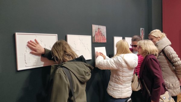 ДОДИРОМ КРОЗ НАДЕЖДИНО СТВАРАЛАШТВО: Гостовање изложбе за слепе и слабовиде у Тифлолошком музеју у Загребу