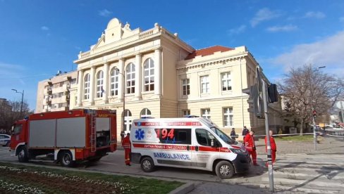 DRAMA U SMEDEREVU: Hitno evakuisana gimnazija, stigla dojava o bombi (VIDEO)