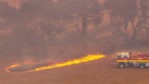 ЕВАКУИСАНО ВИШЕ ОД 2.000 ХИЉАДЕ ЉУДИ: Пожари бесне Аустралијом, очекују се да ситуација буде још гора (ВИДЕО)