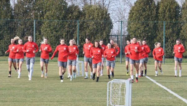 КОРАК КА ИСТОРИЈИ: Припреме женске фудбалске репрезентације Србије за два велика меча