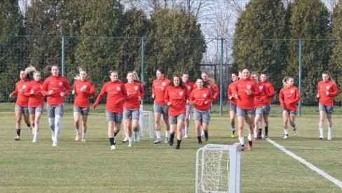 KORAK KA ISTORIJI: Pripreme ženske fudbalske reprezentacije Srbije za dva velika meča