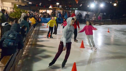 NADMETALI SE U KLIZANJU NA LEDU:  U Jagodini održano 17. takmičenje u klizanju