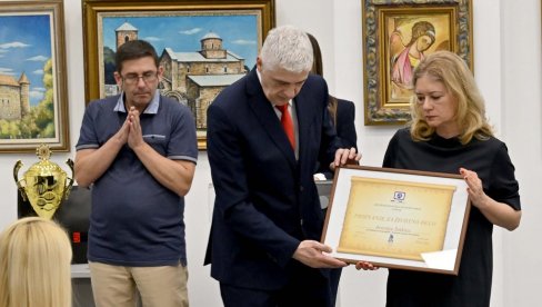 NAŠEM ARSENIJU POSTHUMNA ČAST: Udruženje sportskih novinara Srbije dodelilo godišnje nagrade (FOTO)