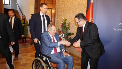 ОГРОМНА ЧАСТ ЗА СРБИЈУ У ПРАГУ: На прославу Дана државности дошла двојица некадашњих председника (ФОТО)