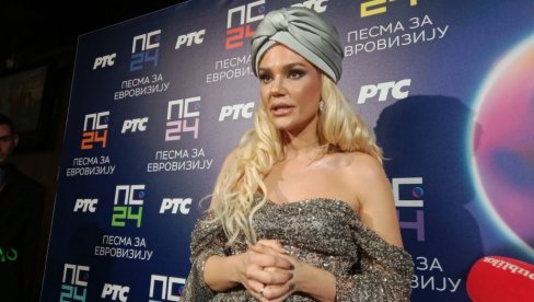 ПРЕД ПОЧЕТАК ПРВОГ ПОЛУФИНАЛА ПЗЕ 2024: Лена Ковачевић са турбаном на глави на првом полуфиналу, признала да је трема нормална ствар