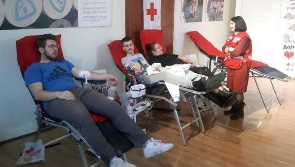 АКЦИЈА ДОБРОВОЉНОГ ДАВАЛАШТВА: Хумани Неготинци донирали 69 јединица крви