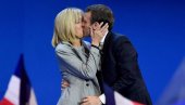 КАКО ЈЕ ЧАРШИЈА ФРАНЦУСКУ ПРВУ ДАМУ ПРОГЛАСИЛА ЗА МУШКО: Шта је одговорио председник Емануел Макрон