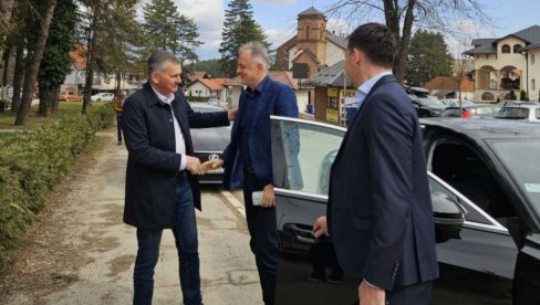 GOLF TERENI NA ZLATIBORU: Stamatović predstavio ministru Gajiću sportske potencijale