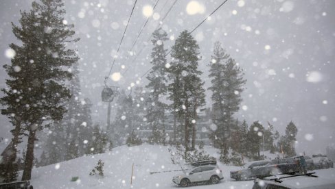 ВЕЈЕ КАО УСРЕД ЗИМЕ: Забелело се у овом крају Србије (ВИДЕО)