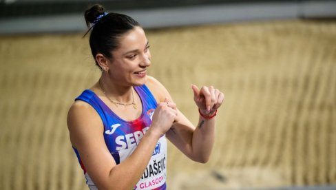 ЗА ОДЛУКУ ФАЛИЛИ ЦЕНТИМЕТРИ: Милица Гардашевић и њен тренер Марко Милинков јавили се Новостима на повратку из Глазгова