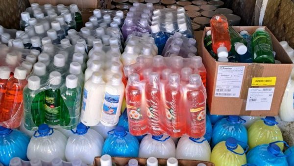 ПОКЛОНИ МАЛИШАНИМА ИЗ СВРАТИШТА: Из КПЗ у Пожаревцу стигли средства за хигијену и храна
