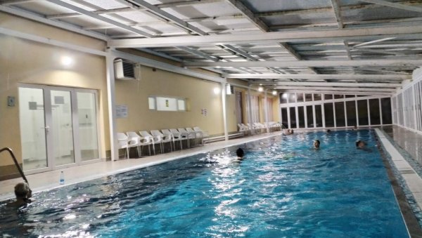 ДОТРАЈАО ЛЕКСАН, ОБНОВА КАД УГРЕЈЕ: Прокишњава једини затворени базен у пчињском округу, у Врањској бањи