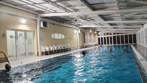 DOTRAJAO LEKSAN, OBNOVA KAD UGREJE: Prokišnjava jedini zatvoreni bazen u pčinjskom okrugu, u Vranjskoj banji