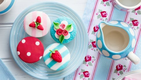 SVI ĆE HVALITI VAŠE POSLASTICE A MOŽE DA STOJI I 90 DANA: Kako da napravite najbolji fondan?