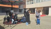 SPREČENI DA PRATE SASTANAK ESKOBARA I OSMANIJEVE: Protest Udruženja novinara Srbije zbog onemogućavanja srpskih medija