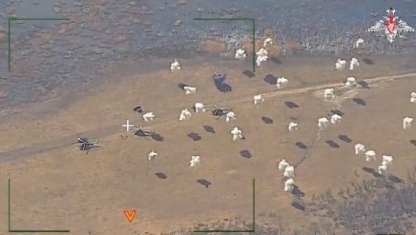 ПОГЛЕДАЈТЕ – АКЦИЈА ОТКРИЈ И УНИШТИ: Украјински хеликоптери погођени руском касетном муницијом (ВИДЕО)