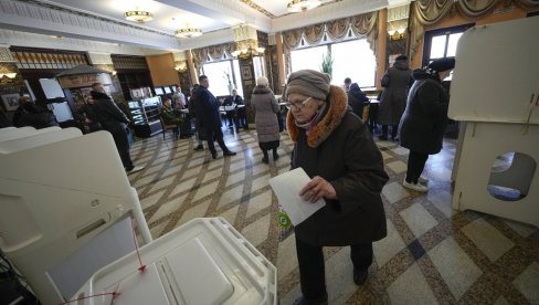 АМЕРИЧКИ ПОСМАТРАЧ: Избори у Донбасу транспарентни и поштени