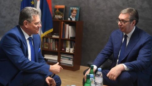 RAZGOVOR O PLANOVIMA ZA BUDUĆNOST, RUDARSTVU I MINERALIMA: Predsednik Vučić se sastao sa Šefčovičem u Briselu (FOTO)