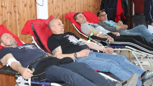NEDELJA HUMANOSTI U DESPOTOVCU: U akcijama dobrovoljnog davalaštva prikupljeno 288 jedinica krvi (FOTO)
