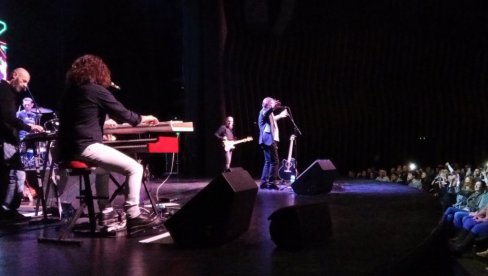 ТИ СИ МОЈА ЕКСПЛОЗИЈА: Aлен Исламовић одржао велики концерт у Београду (ФОТО/ВИДЕО)