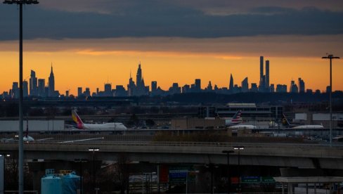 ЊУЈОРК ПОТПУНО ПАРАЛИСАН: Отказано стотине летова, аеродром ЈФК највише погођен