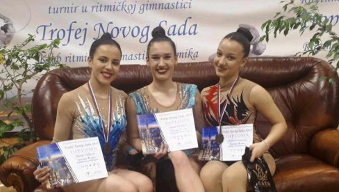 БРОНЗЕ ЗАСЈАЛЕ КАО ЗЛАТО: Параћинске гимнастичарке на „Трофеју Новог Сада“