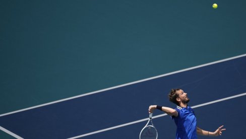 NEMAC NA NULI? RUSI SU SREĆNI: Danil Medvedev u četvrtfinalu mastersa u Majamiju