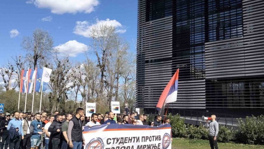 "DINKO, ODLAZI": Studenti u Novom Sadu protestovali protiv govora mržnje