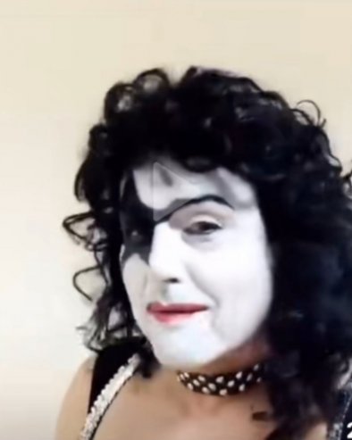 SADA JE VIĐENO SVE: Ovakvog Dragana Kojića Kebu, kao pevača Kiss-a, nikada ne biste prepoznali (FOTO/VIDEO)