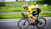ВАН АРТ ОПЕРИСАН ПОСЛЕ ПАДА ТОКОМ ТРКЕ: Белгијски бициклиста задобио прелом грудне кости, кључне кости и ребра