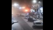 ПОКОЉ НА ПИЈАЦИ, ТЕЛА ЛЕЖЕ ОКОЛО: Први снимци из сиријског града којим управљају противници Асада експлодирао ауто-бомба (ВИДЕО)