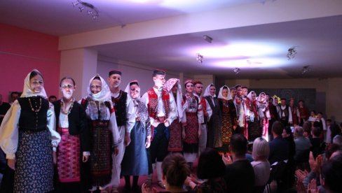 REVIJA NOŠNJI IZ ZAVIČAJA: Nesvakidašnja prezentacija čuvara tradicije iz somborskog sela Stanišić