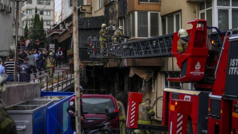 ПРИВЕДЕНО ШЕСТ ОСОБА: Због смртоносног пожара у ноћном клубу у Истанбулу (ФОТО/ВИДЕО)