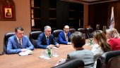 УГРОЖАВАЈУ ОПСТАНАК СРБА:  Међународна заједница континуирано награђује Приштину