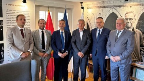 PRIJEM ZA AMBASADORA U KUĆI NOBELOVCA: Ambasador Srbije Nebojša Rodić posetio Herceg Novi