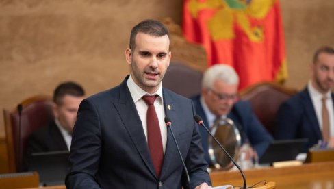 ПРОЗИВКЕ НА РАЧУН УЈЧЕВИНЕ: Варничило на Премијерском сату, нарочито између актуелног и бившег председника Владе