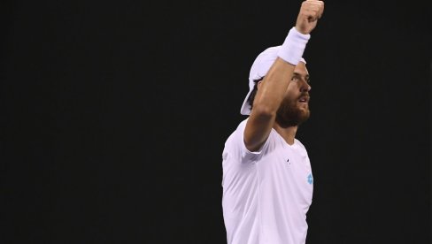 PRIREDILI IZNENAĐENJE ZA PAMĆENJE: Đoković, Federer i Nadal poklonili su se svom rivalu (FOTO/VIDEO)
