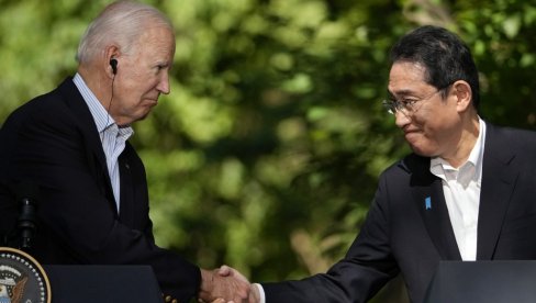 VAŠINGTON I TOKIO JAČAJU ODBRANU: Uoči prvog samita SAD, Japana i Filipina japanski premijer govorio o odnosima sa saveznicima